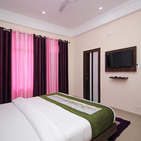 Oyo Hotel Chandni 다람샬라 외부 사진
