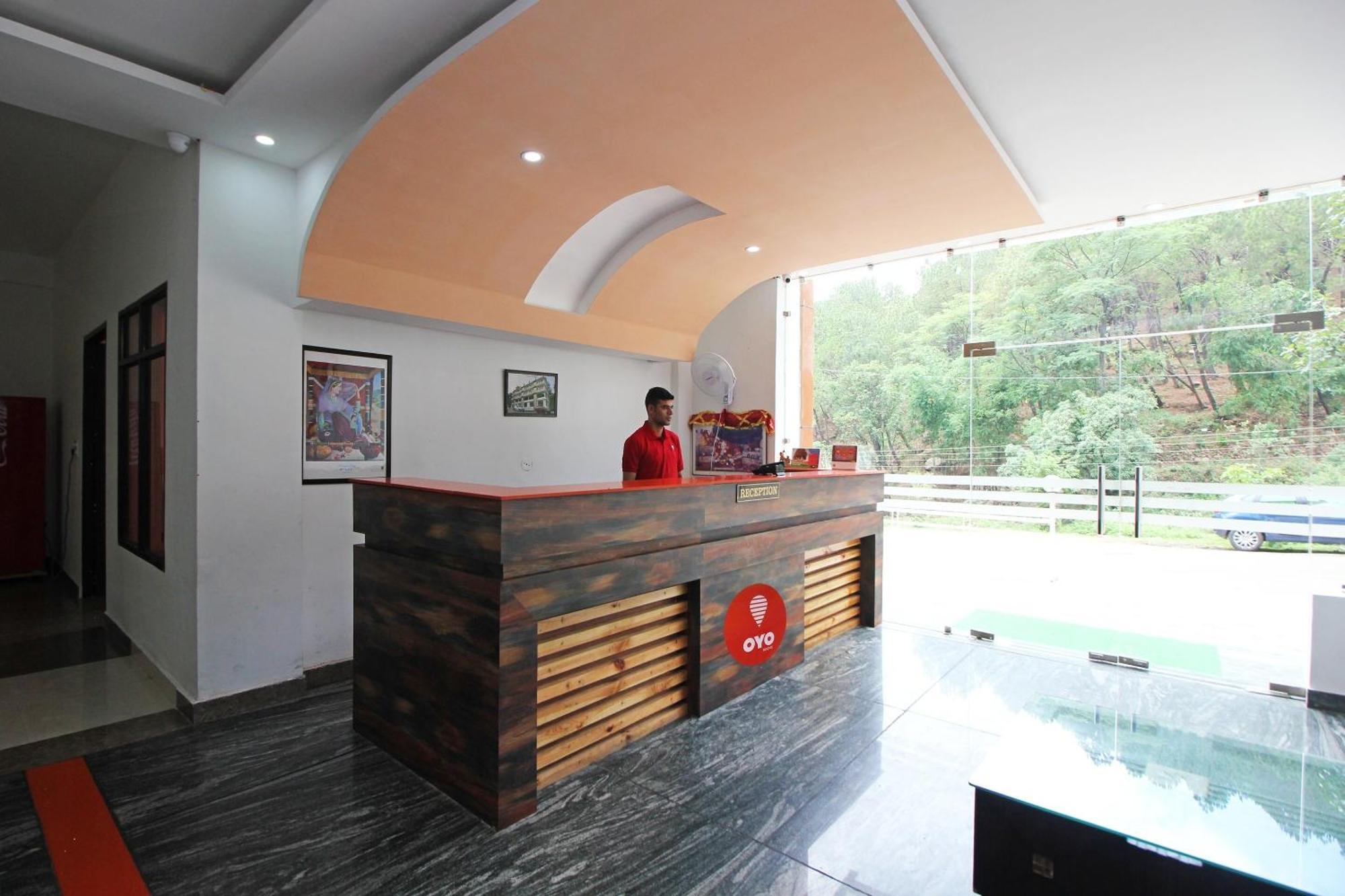 Oyo Hotel Chandni 다람샬라 외부 사진