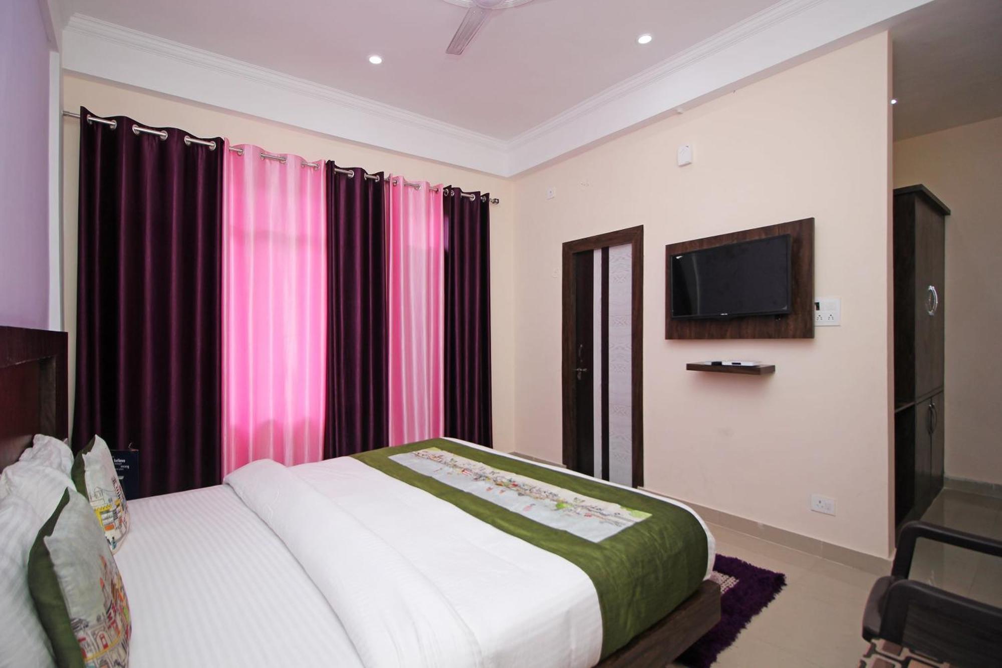 Oyo Hotel Chandni 다람샬라 외부 사진