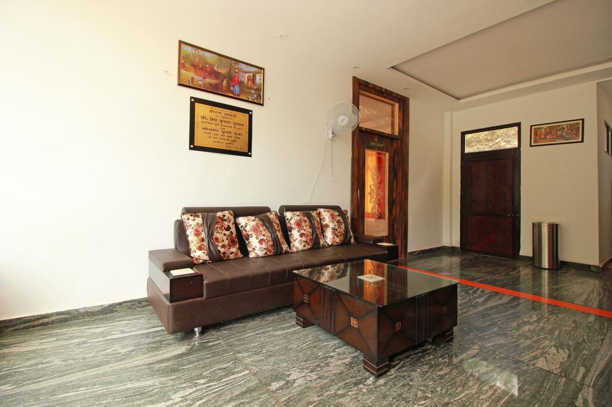 Oyo Hotel Chandni 다람샬라 외부 사진