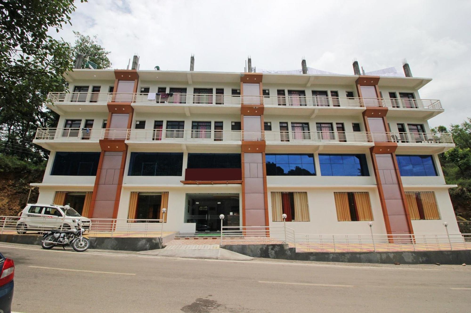Oyo Hotel Chandni 다람샬라 외부 사진